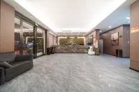 維也納3好飯店（沈丘高鐵站隆鼎國貿店） - 停車場