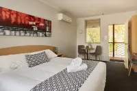 Elphin Serviced Apartments Hotels in Mowbray