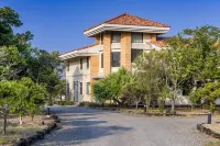 Southern Sun Hotel-Sea View North Hotel in zona Alang Yi Trail