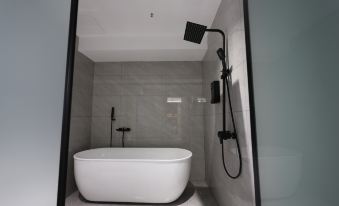 Qingdao Zhanqiao Zhongshan Road Taimanju B&B