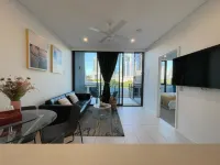 Lovely 2 Beds Apt with City View at South Brisbane