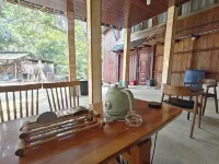 Meng Hai Yi Ke Shu Guesthouse