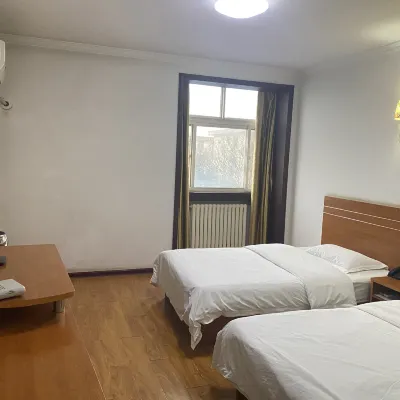 Xinyuan Business Hotel Hotel dekat Han Yangling Mausoleum