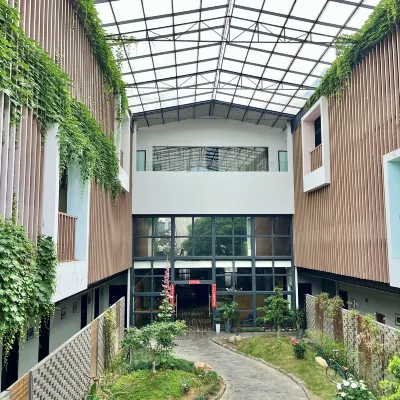 Gypress Green Hotels near Daci Temple