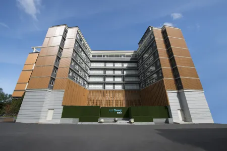 Just Sleep Jiaoxi Отели рядом с достопримечательностью «Jiaoxi Kilin Hot Spring»