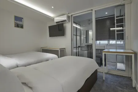 Eight Rest Hostel Myeong-dong