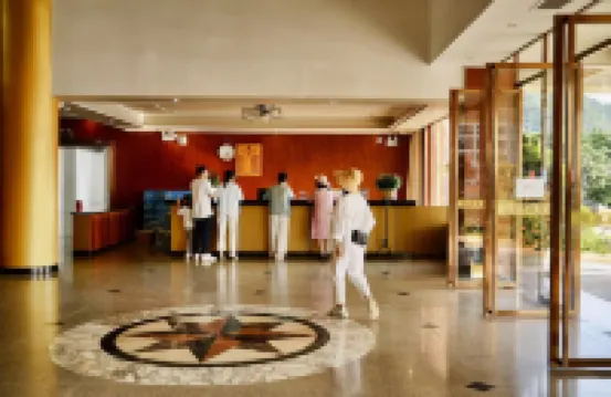 Yangchun Dragon Palace Hotel