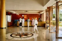 Yangchun Dragon Palace Hotel