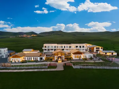 Sunset Mountain Reflects Snow · Private Hot Spring Villa (Ruoergai Western Ranch Store) Hoteles en 