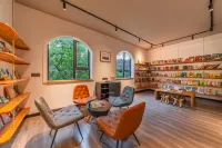 Li Xiangguo Wenquan Homestay (Li Xiaolu Bipenggou Scenic Area) Hotels in Li County