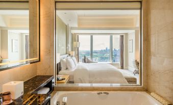 Ming Du Lakeside Hotel