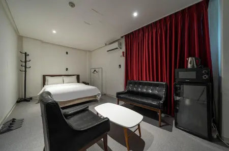 Pacific7 Hotel Отели рядом с достопримечательностью «Anjung-ri»