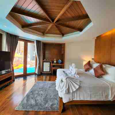Yotaka @Khanom Rooms