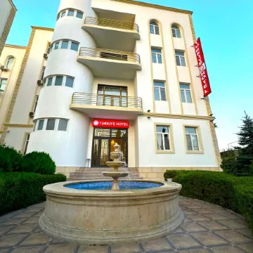 Turkiye Hotel – Free Massage Отели рядом с достопримечательностью «Крепость Рамана»