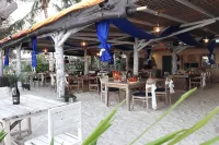 Cemara Beachfront Suite