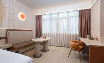 Orange  Hotel (Beijing Pomegranate Village Subway Station Hotel)