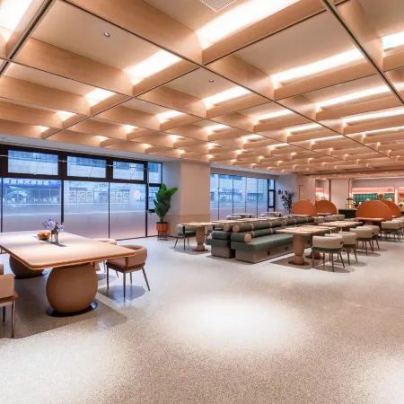 Orange Hotel (Yancheng Wuzhou International Plaza Branch)