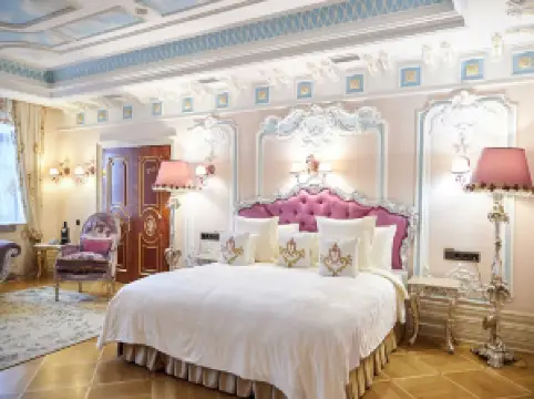 เตรสซีนี พาเลซ บูทีคโฮเทล