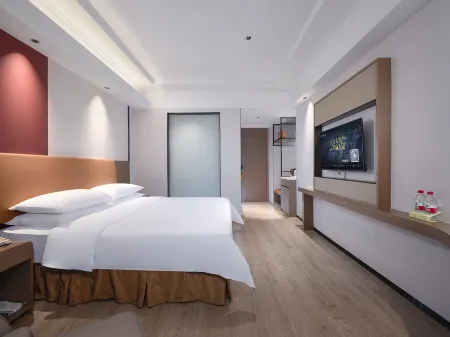 Vienna International Hotel (Huizhou Huiyang High-Speed Railway Store)