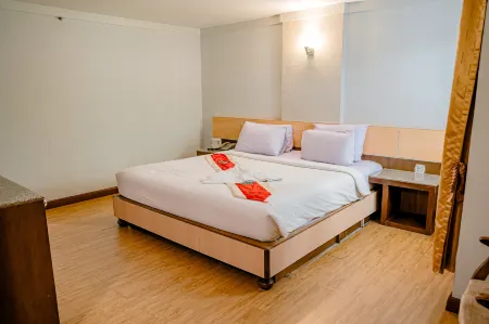 Satit Grand View Hotel