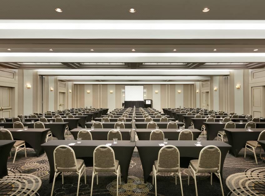 4. 더블트리 바이 ..