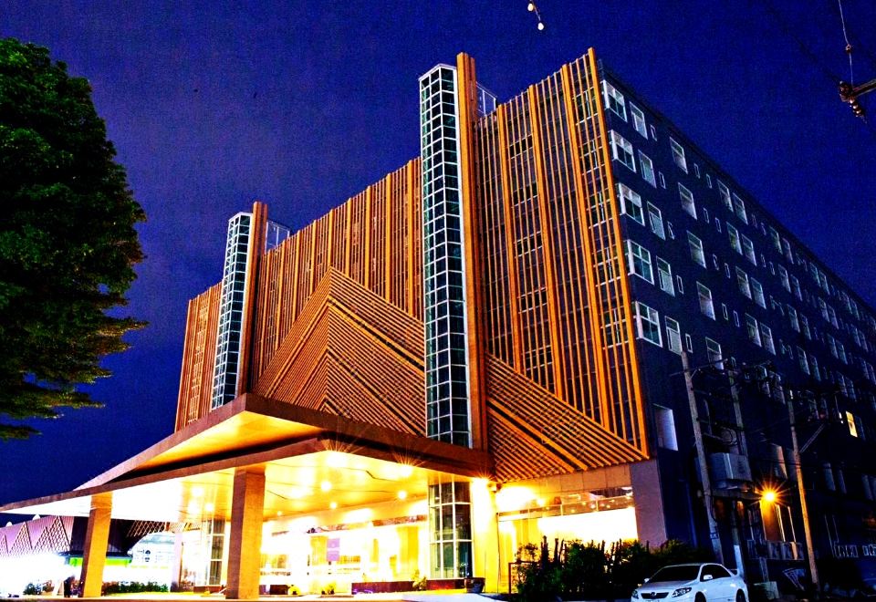 The Srivaree Suvarnabhumi Airport Hotel 사진