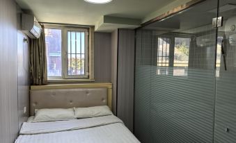 Songyuan Aizhilu Theme Hotel