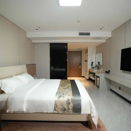 Luwan Hotel (Harbin Huilan District Xiao Hong Former Residence Store) Отели рядом с достопримечательностью «Китайская медицинская больница, Хулань, Харбин»