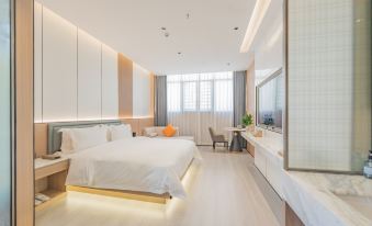Yangxin Jiulonghui Hotel (Lianhuahu Park)