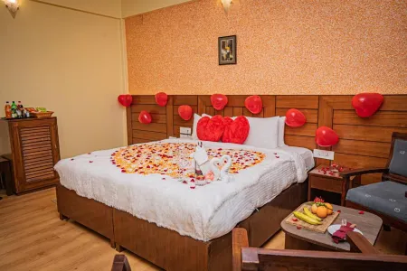 Hotel Crown Himalayas