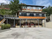 Li County Wuyoucheng Hotel