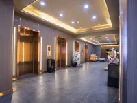 觀瀾藝術主題高空民宿（中央大街中華巴洛克地鐵站店） 鄰近哈尔滨清真寺的酒店