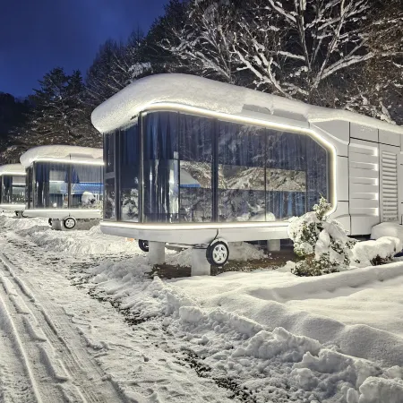 galaxy x hotel type caravan glamping&pension Отели рядом со станцией Пьёнчан-Йог