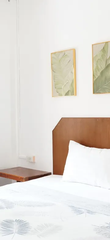 ห้องเตียงใหญ่ พร้อมระเบียง