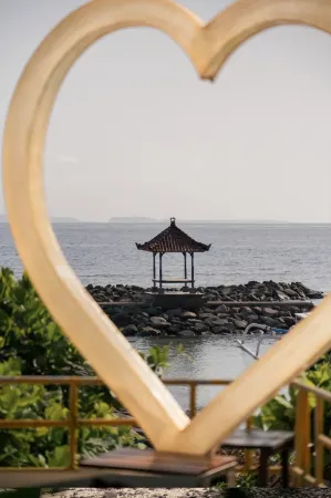 Ashyana Candidasa Beach Resort Отели рядом с достопримечательностью «Yeh Malet Beach»