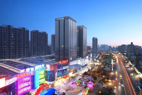 Sunshine Oman Intelligent Audiovisual Apartment Hotel (Wanda Plaza Store, Li County) Hotels in Li County