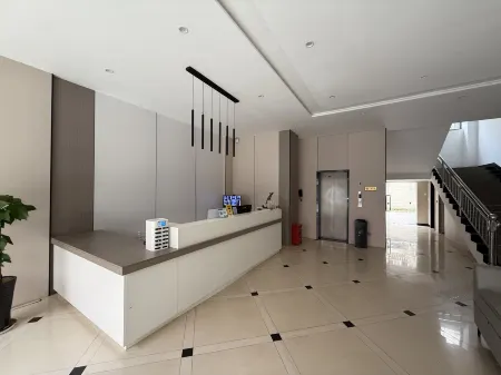 Bangda Hotel (Mengzi Wencui Road Branch) Отели рядом с достопримечательностью «Honghe College»