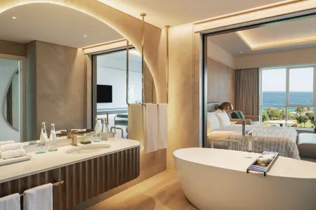 Le Méridien Al Aqah Beach Resort