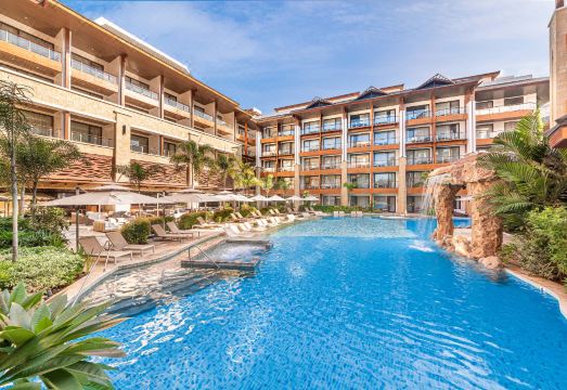 만다린 베이 리조트 수영장