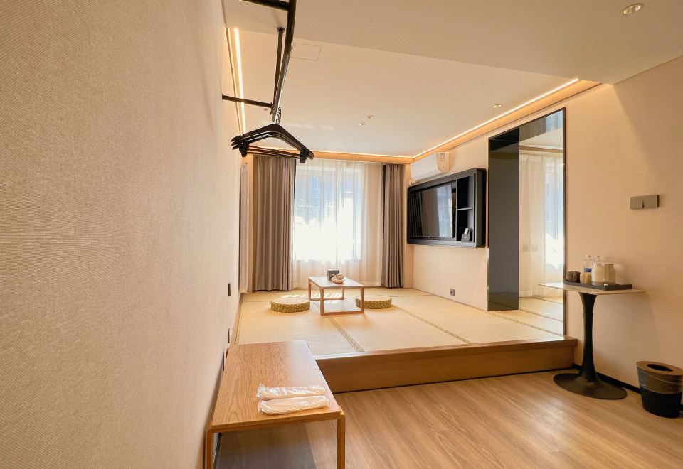 3. 루이쉬안 아파트..