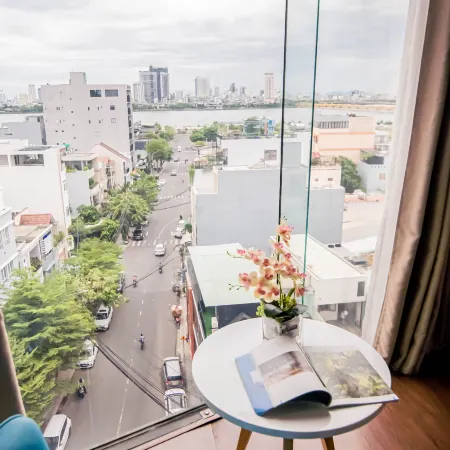 Gold Central Hotel by Haviland Отели рядом с достопримечательностью «My Khe Pagoda»