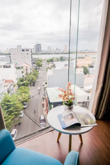 Gold Central Hotel by Haviland Отели рядом с достопримечательностью «Vietnam News Computing Center»