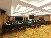 Ramada Hotel Zhangjiajie (Tianmen Mountain Cable Car Station) Hotels in Zhangjiajie