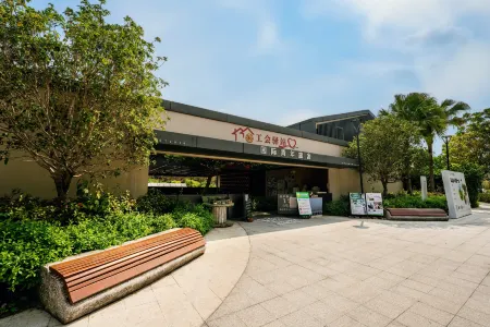 Youth Hotel Отели рядом с достопримечательностью «Spring Woods»