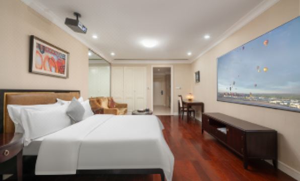 Yuntian Hotel (Jinan Olympic Sports Center)