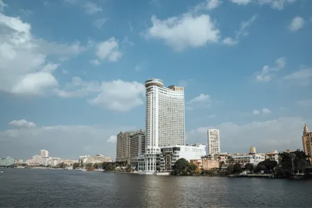 Hilton Cairo Grand Nile Отели рядом с достопримечательностью «Мечеть аль-Акмар»