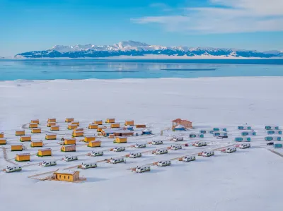 Yilai Elaine · Hechuan Yunjin Wild Luxury Camp Hotels near Sayram Lake