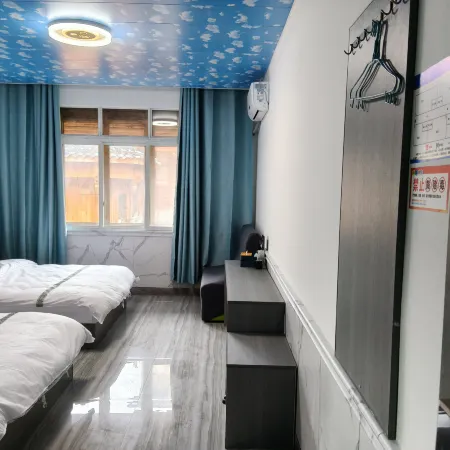Luding Moxi Guzhen Yunshuiju Homestay