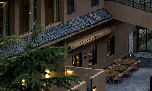 Rezen Retreat·Four Seasons Manju  Hotel (Jiuzhaigou Scenic Area)