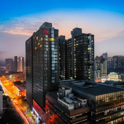 PAMIRS HOTEL (Chongqing Chenjiaping Subway Station) Hotels near Jiu Longpo